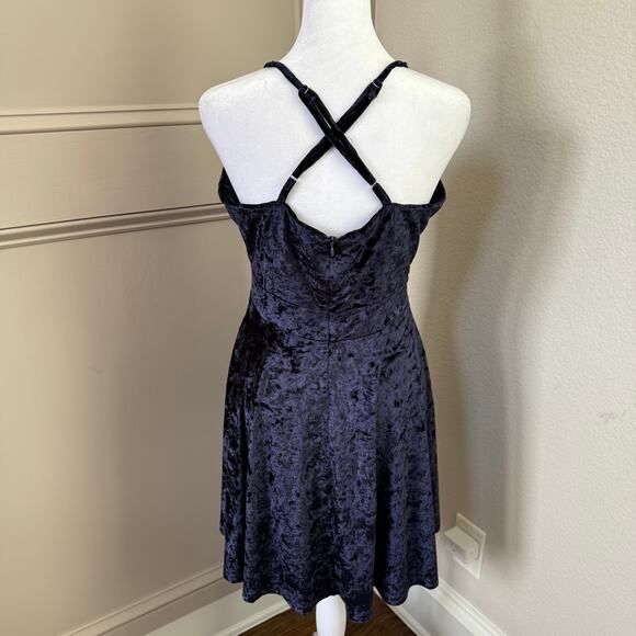 R. Vivimos NWT Blue Crushed Velvet Strappy Fit & Flare Dress Size M 8/10 - Picture 3 of 5